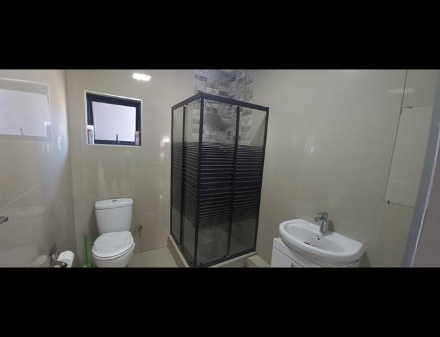 2 BEDROOM FLAT FOR SALE IN MORNINGSIDE